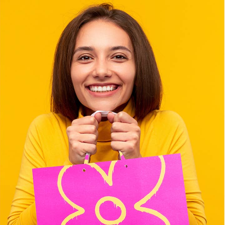 Banksy Gift Bag (X Large) - Yellow Flower for wholesale by URBAN.ITY SRL