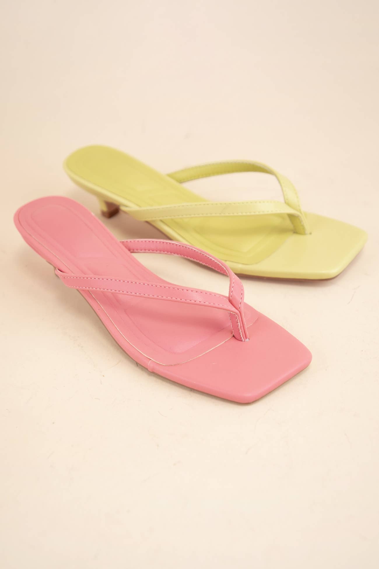 Oliccui - Wholesale Low Heels - Women's - SQUARE TOE THONG STRAP KITTEN HEELS7