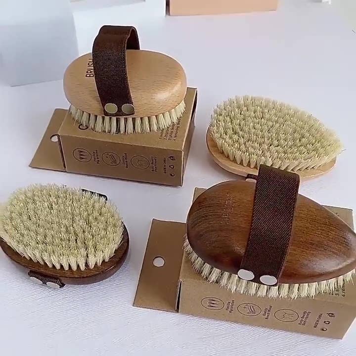 TEARDROP SHAPE PET BRUSH HAIR REMOVAL COMB_CWMM7213 for wholesale by DOUBLJU