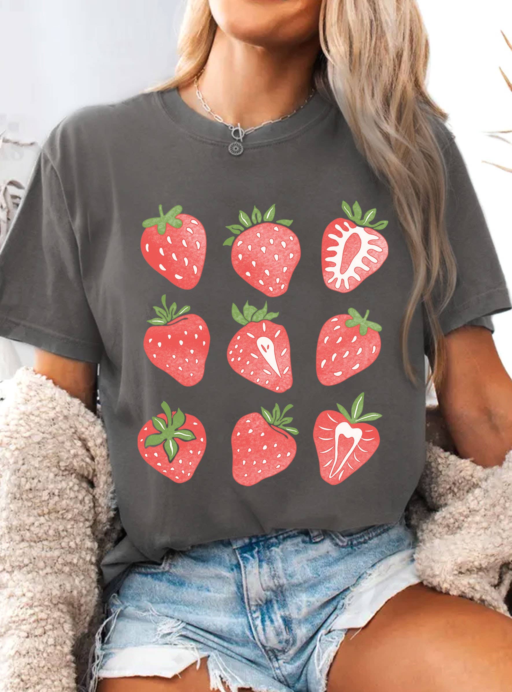 Rustee Clothing – wholesale Screen printed t-shirt – Women′s – STRAWBERRIES GRAPHIC TSHIRTS2