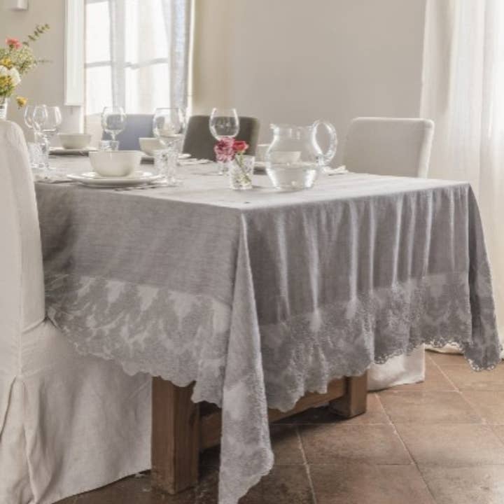 Nappe Versailles Frame pour la vente par Chez Moi