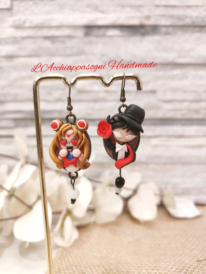 Earrings inspired by Sailor Moon for wholesale by Acchiappasogni Handmade