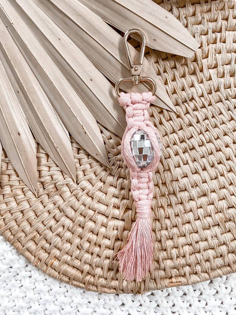 Pure Bliss Home Decor - Vente Porte-clés – femme - Porte-clés Disco en macramé | Porte-clés Boho | Cadeaux Disco Ball8
