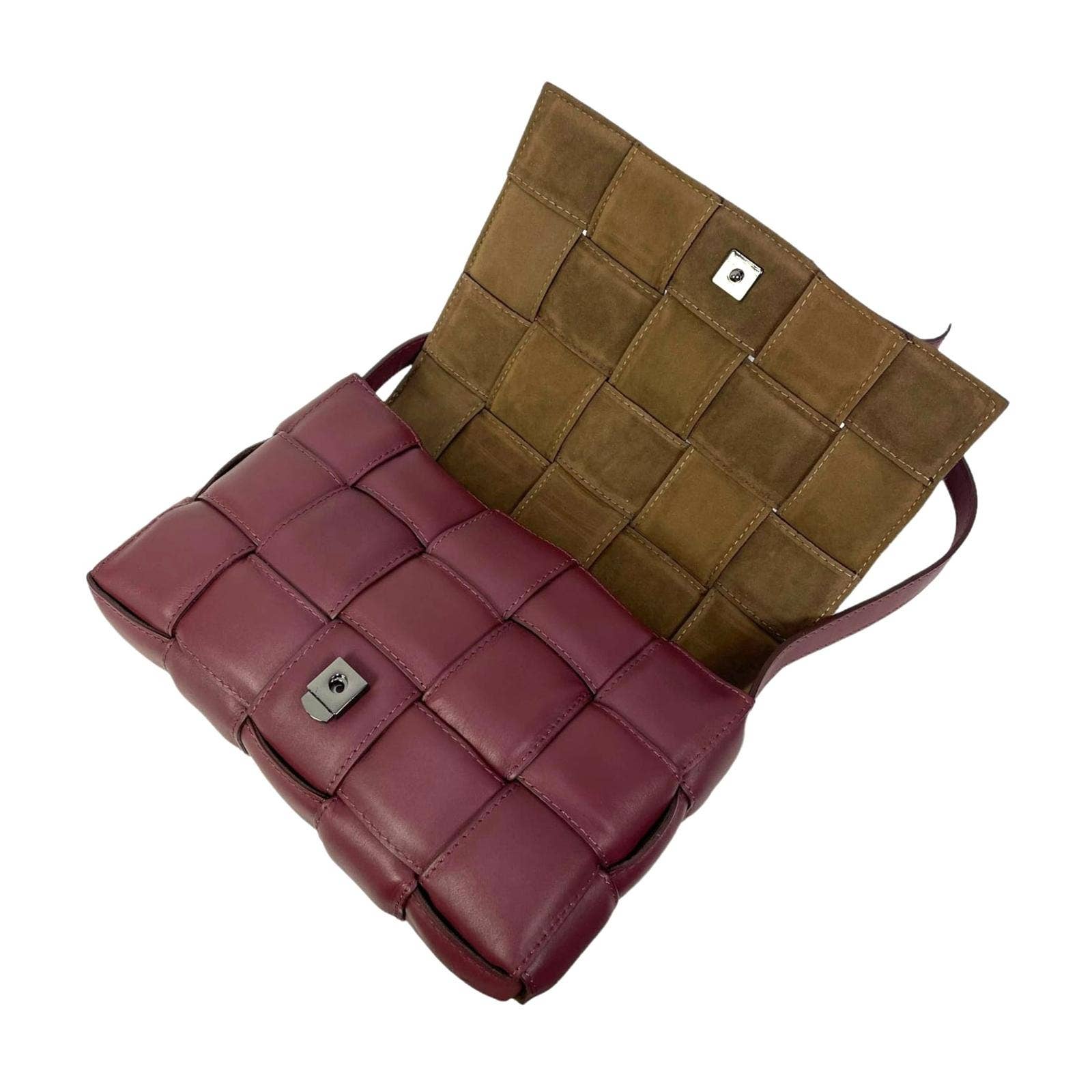 Chenson & Gorett - Vente Sac porté épaule – femme - Grand sac à bandoulière en cuir italien avec design quadrillé et rabat4