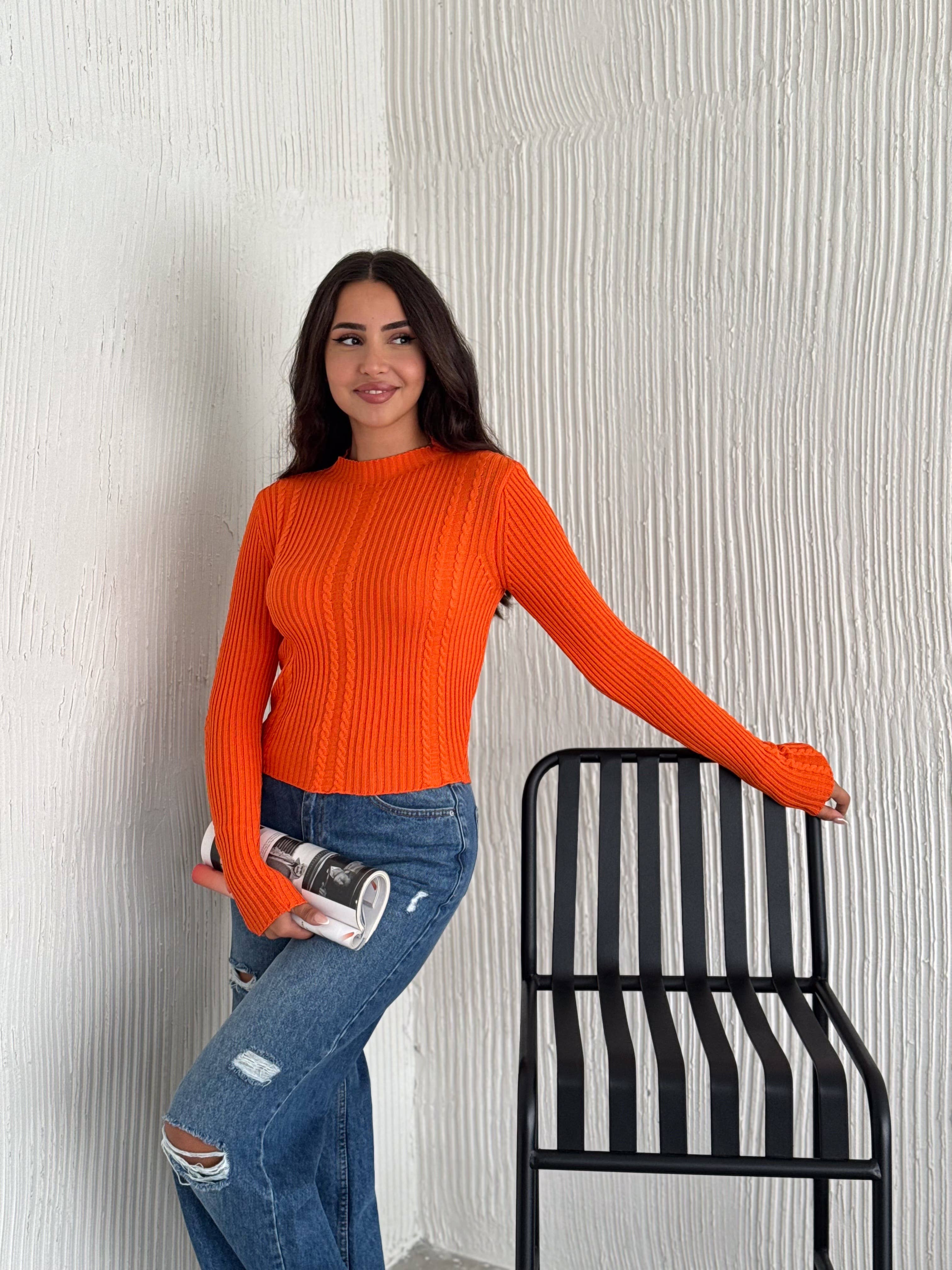 VAV NEW YORK – Großhandel Strickoberteil – Damen – Strickoberteil mit Stehkragen für Damen mit Zopfmuster3