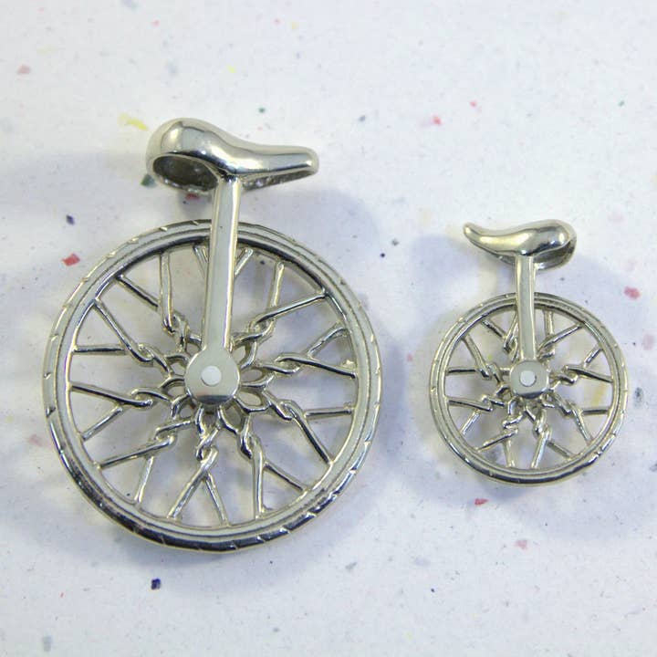 Ajmer by Jodi - Wholesale Individual charm/pendant - Small Lotus Spoke Unicycle Pendant ~ White Brass7