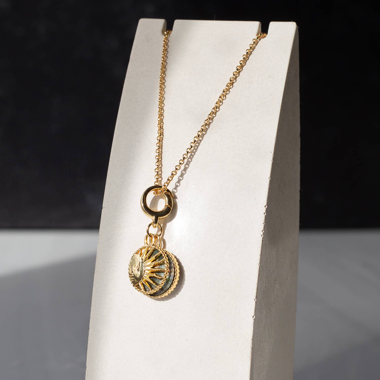 Lenny & Eva - Vente Breloques/médailles personnalisées - Pendentif Soleil & Lune, Nacre, Pendentif de Sac, Barre de Charms7