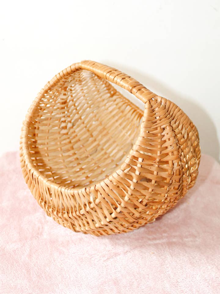 Mondkorb aus natürlichem Weidegeflecht für den Großhandel von Prechi creations