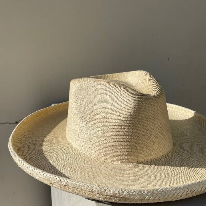 HAUS of TRADE - Wholesale Straw hat – women's - The Sunbleached Fine Palm Pencil Roll Hat13