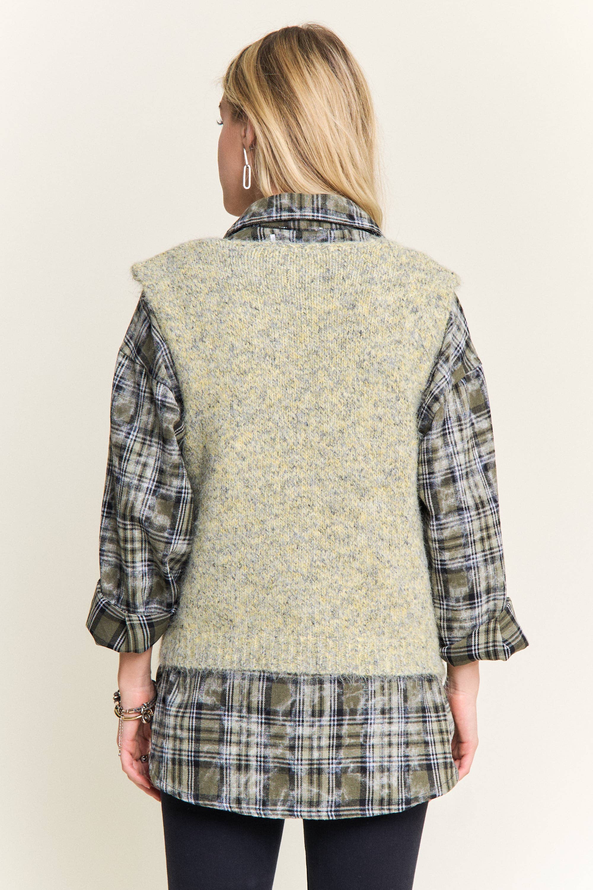 ADORA LA - Wholesale Outerwear Vest - Women's - CESW4158-BUTTON-UP FUZZY KNIT SWEATER VEST13