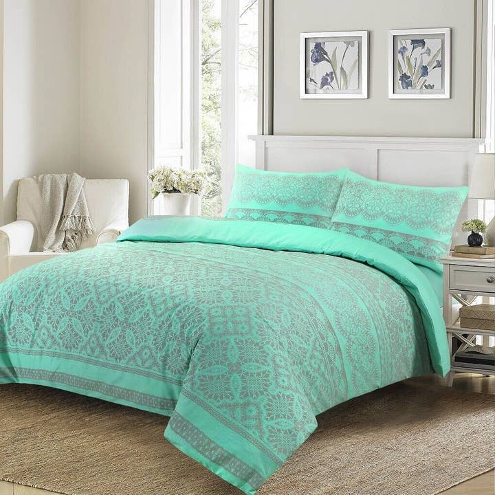 Printed Reversible Aaliyah Floral Duvet Cover Bedding Set With Pillow Case for wholesale by Pretty Little Bed