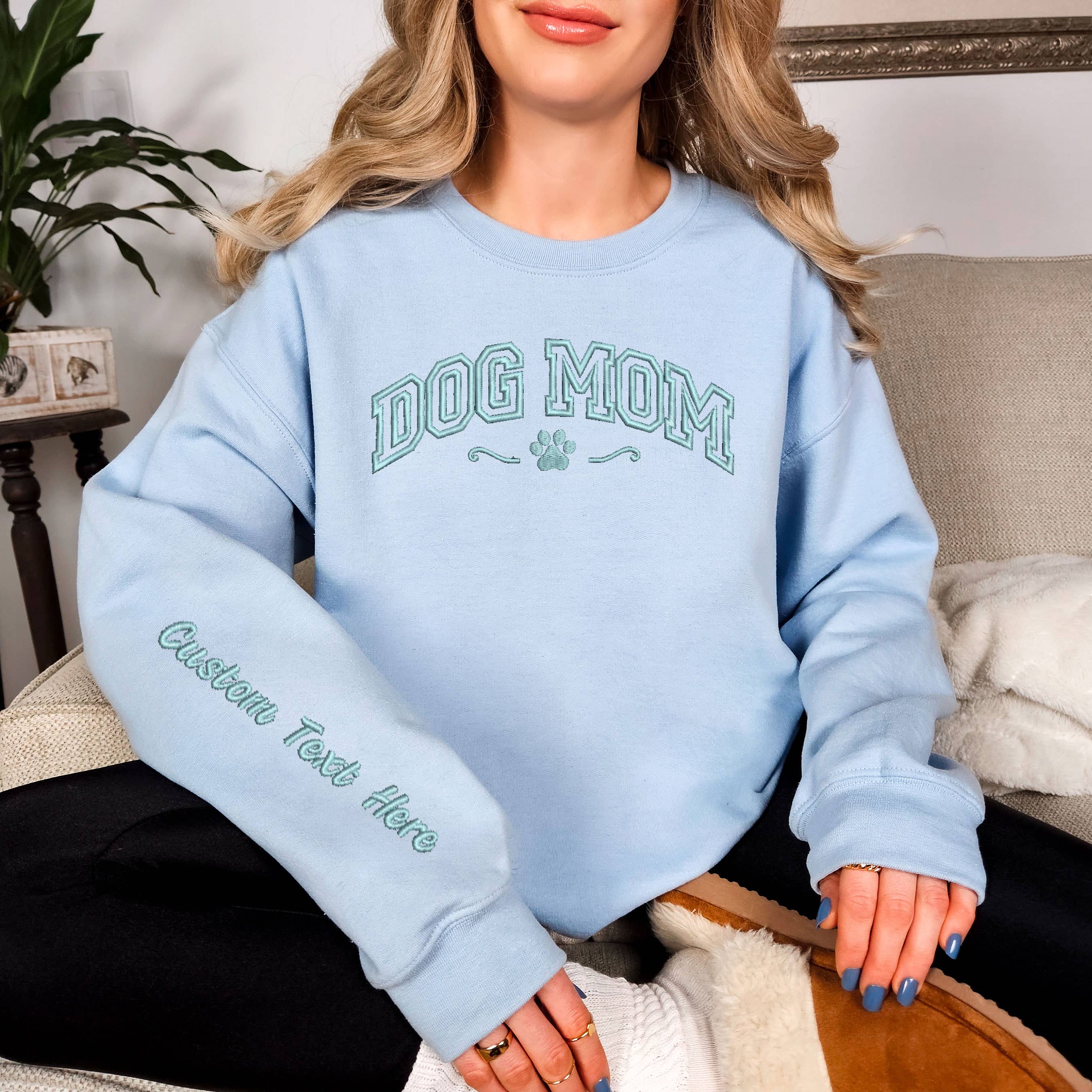 One Nine - Vendita all'ingrosso Felpa - Donna - Felpe personalizzate con ricamo Dog Mom, testo personalizzato sulla manica6