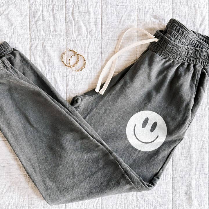 Alley & Rae - Wholesale Lounge Sweatpants/Joggers - Women's - Smiley Face Lightweight Fleece Sweatpants5