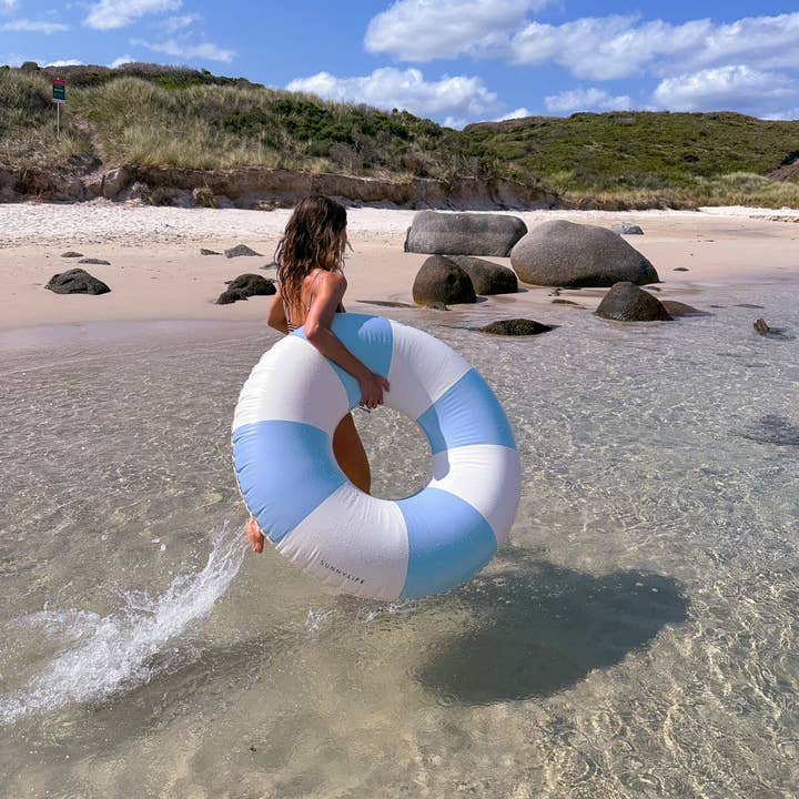 Sunnylife - Wholesale Inflatables - Pool Ring Blue Stripe