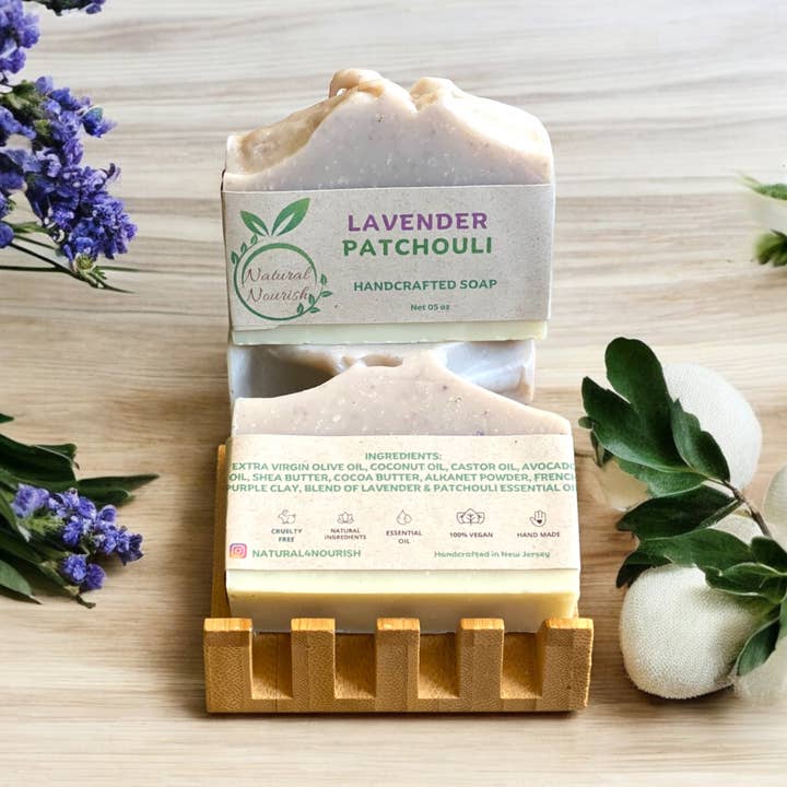 Savon Artisanal Lavande Patchouli pour la vente par Natural Nourish