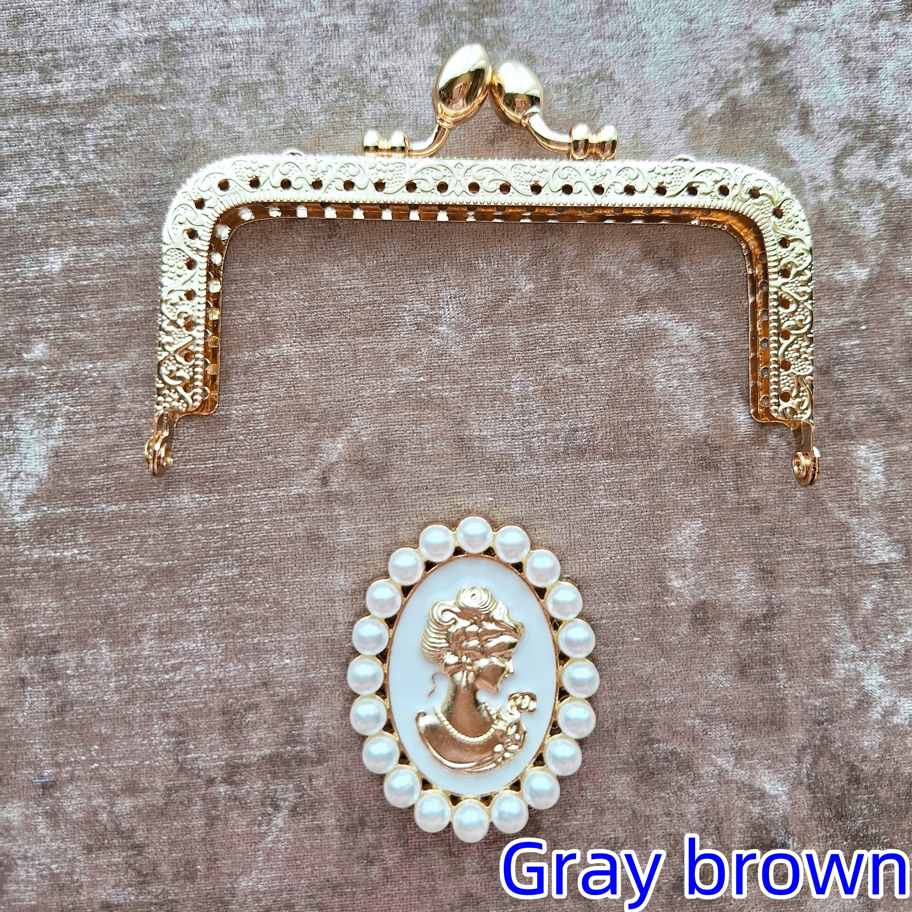 LeisTextileStudio - Wholesale Wallet - Women's - Handmade Velvet Vintage Kiss lock Handbag With Card Holder39