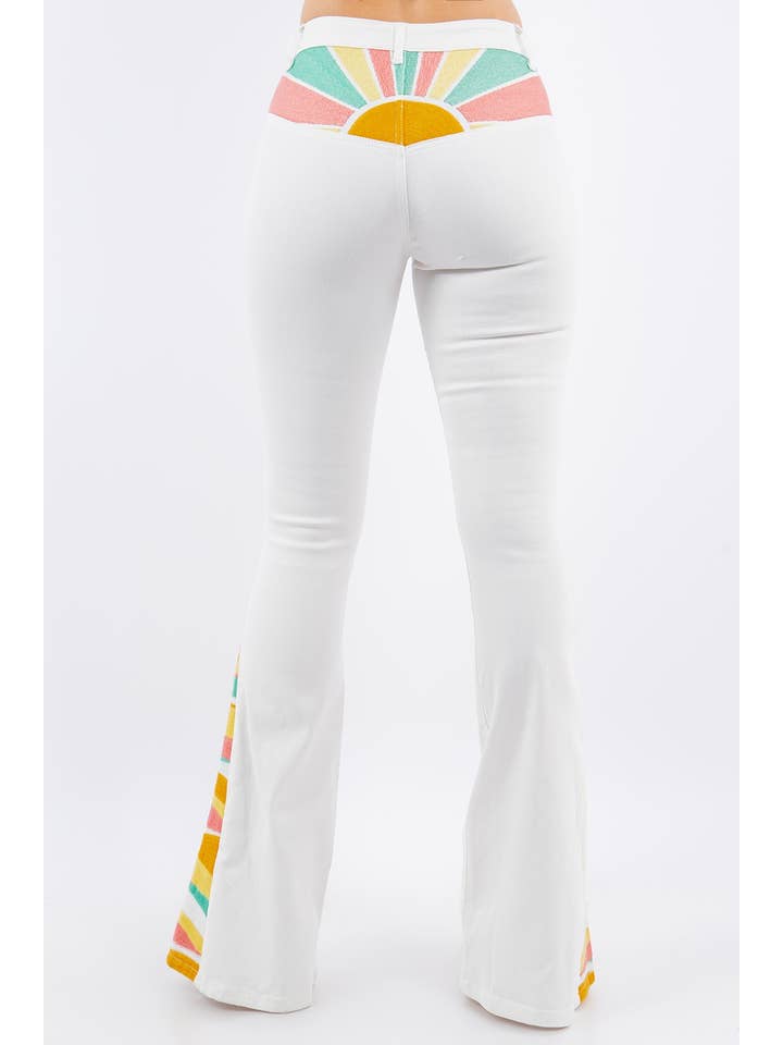 WISTERIA LANE - Vendita all'ingrosso Jeans - Donna - JEANS A ZAMPA CON RICAMO ALBA - 2345