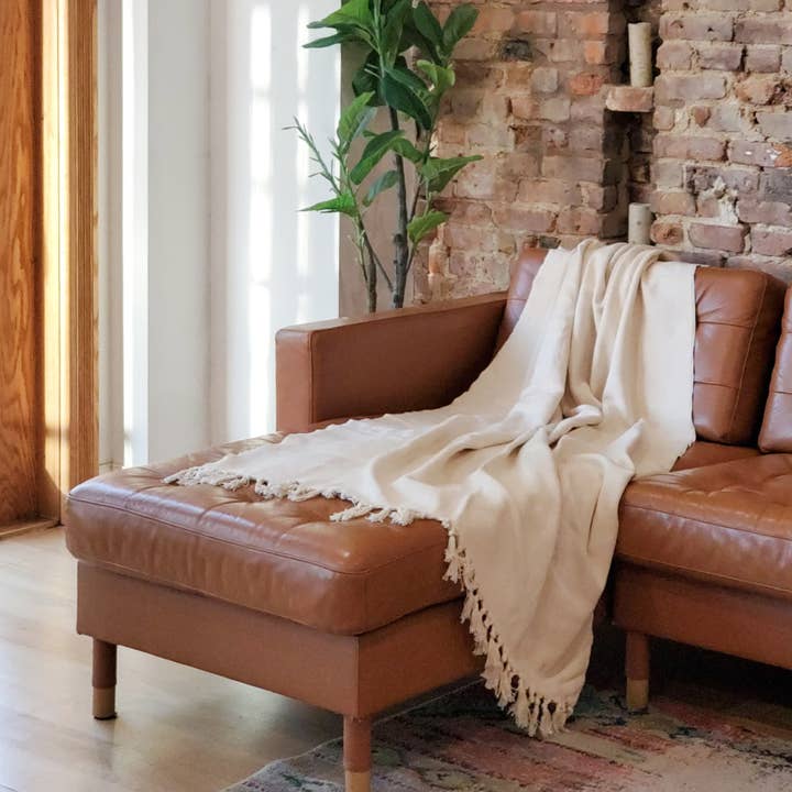 KORISSA - Wholesale Throw blanket - Artisanal Handwoven Cotton Throw Blanket