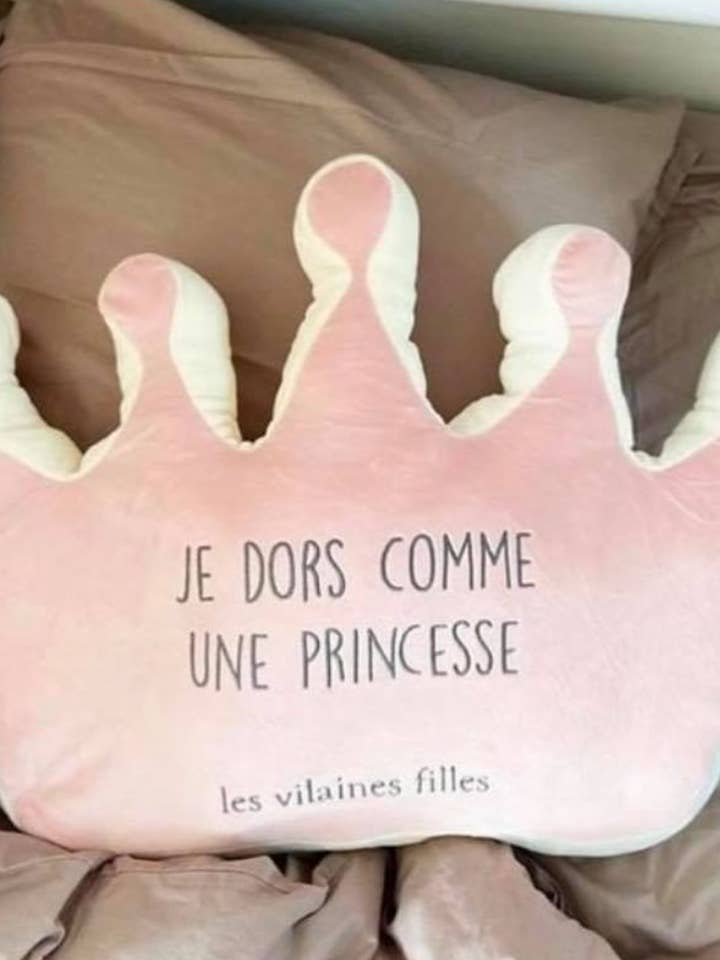 Crown Cushion for Princesses for wholesale by Les Vilaines Filles