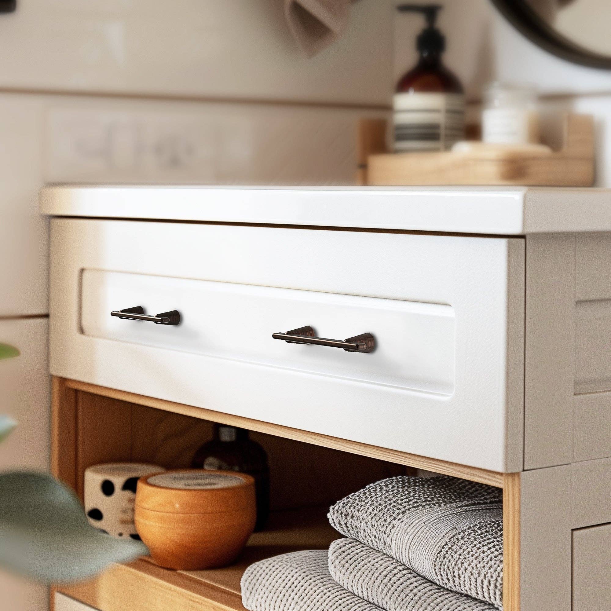 Island Universe Hardware Inc. - Wholesale Knob/Pull - Cone Shape Modern Cabinet Bar Pull19