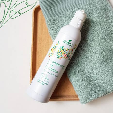 Ekologiskt spirulinaschampo - 250 ml för wholesale av UVBIO