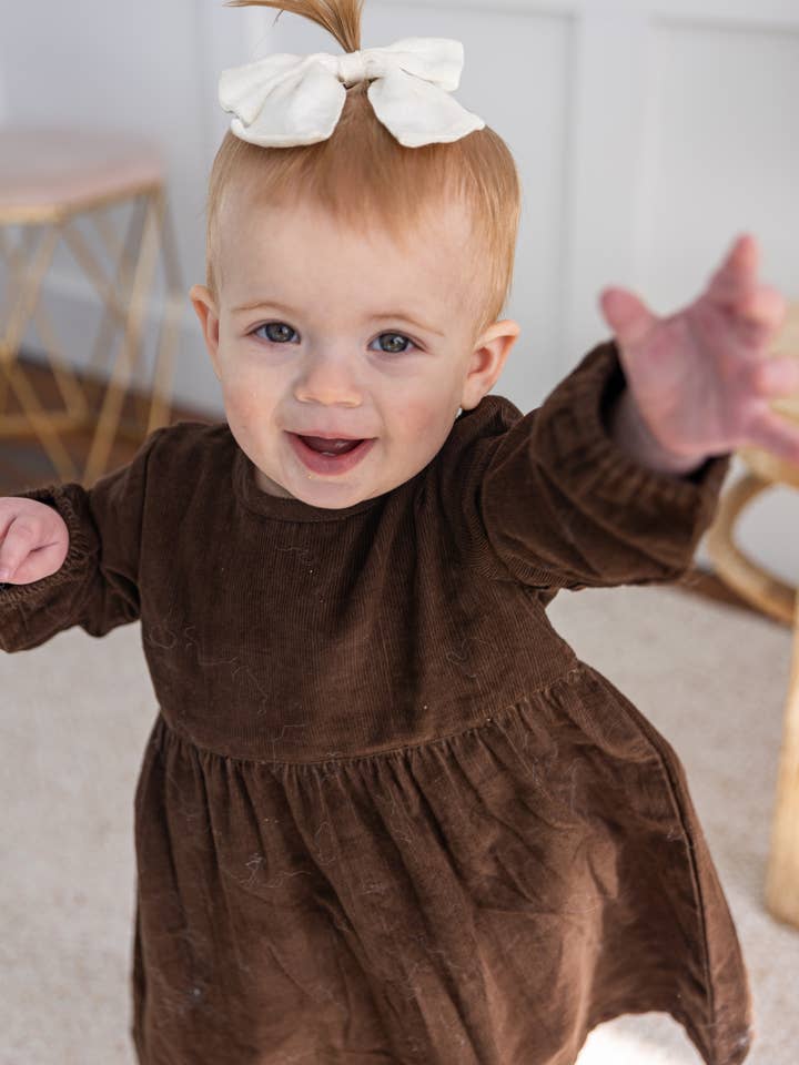Yo Baby – wholesale Klänning – Barn – Brun Corduroy Långärmad Klänning: Spädbarn: Baby