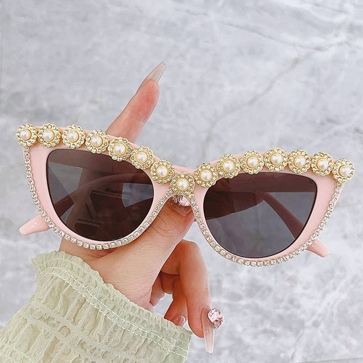 ACCITY - Wholesale Sunglasses - Women's - HANDMADE RHINESTONE PEARL RETRO CAT-EYE SUNGLASSES_CWASG02681