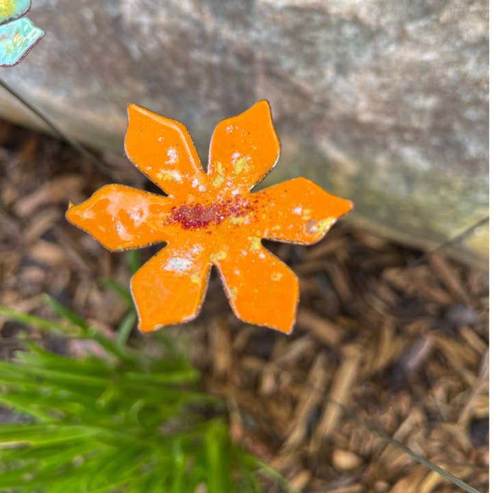 Clever Goods by Annabelle Noel Designs - Wholesale Garden/Lawn Stake - Medium Copper Enamel Flowers11