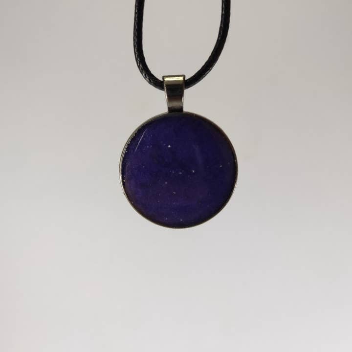 Volcano medal pendant C0050 for wholesale by Resinartesania