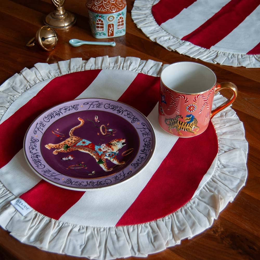 Evie and Skye Limited – wholesale Placemat – Round Ruffled Placemat - Red0