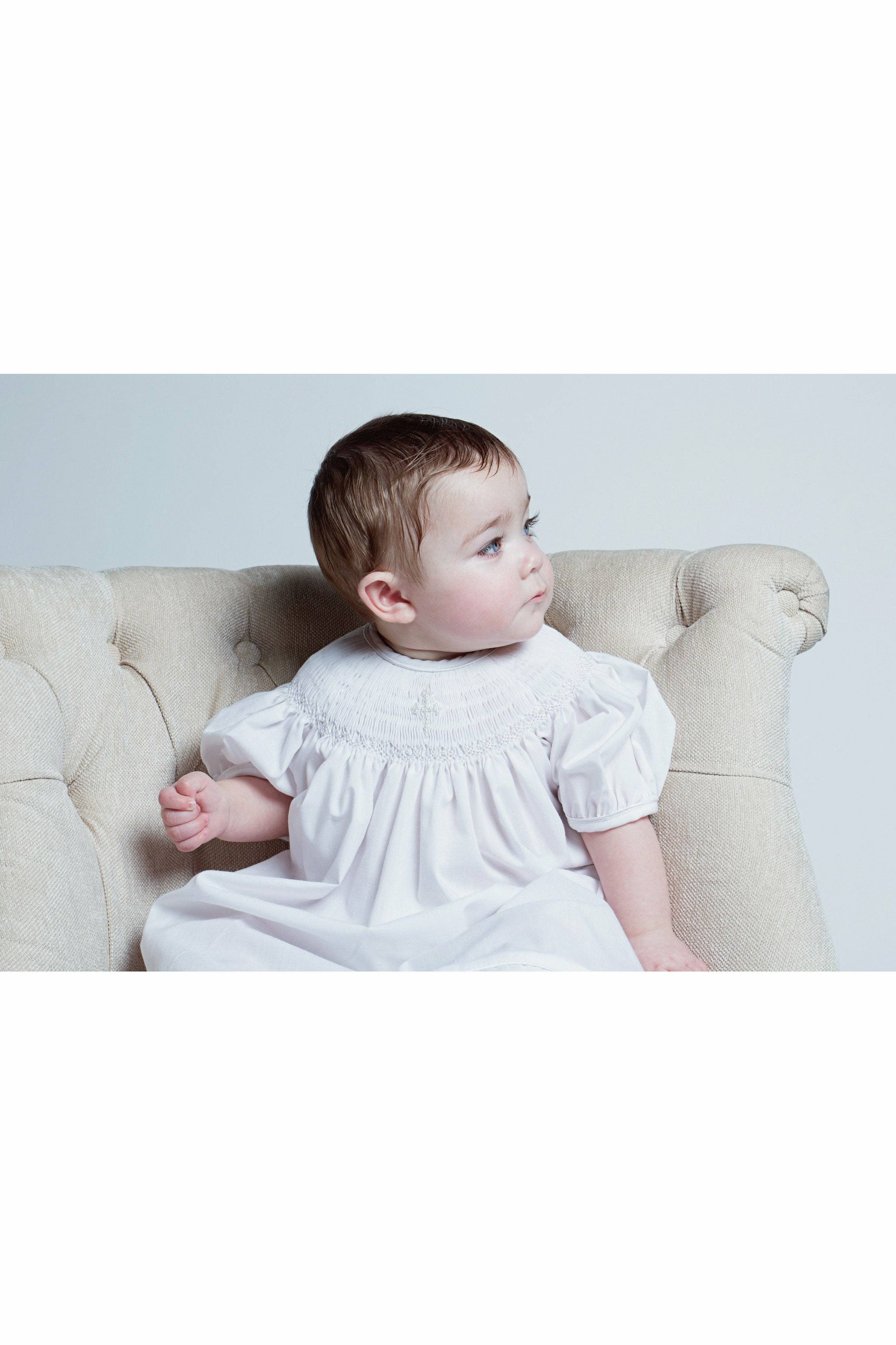 Julius Berger & Carriage Boutique - Venta al por mayor Conjunto de vestido - Bebé - Vestido de Bautizo Para Bebé Niña en Blanco Con Piqué a Mano y Gorro5