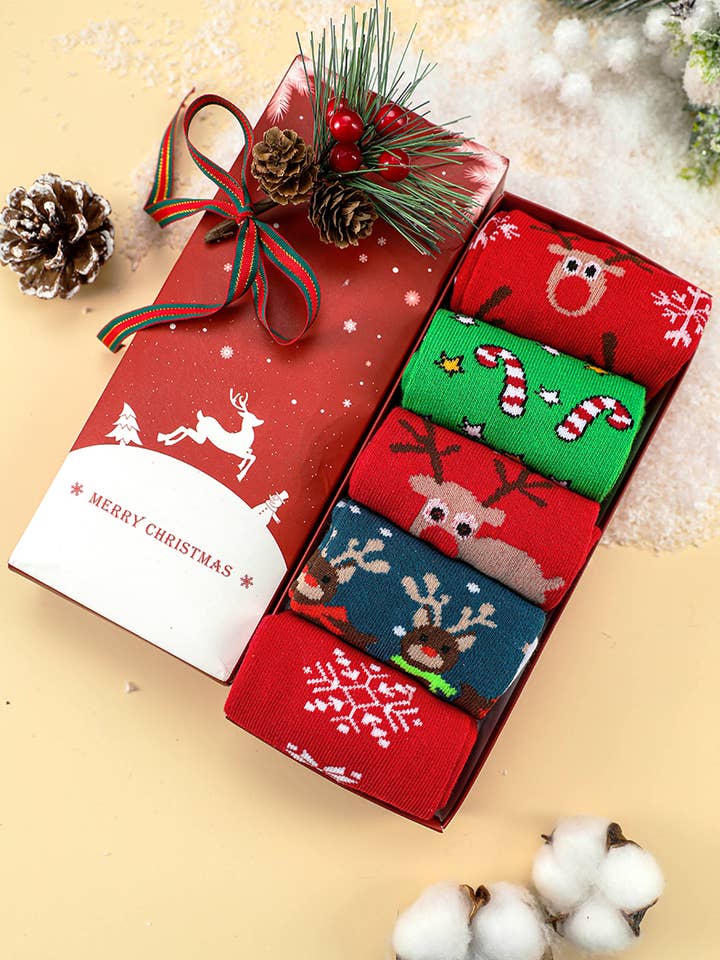 5 Pairs/Set Christmas Cartoon Elk Soft Socks Set with Box for wholesale by fashionworks