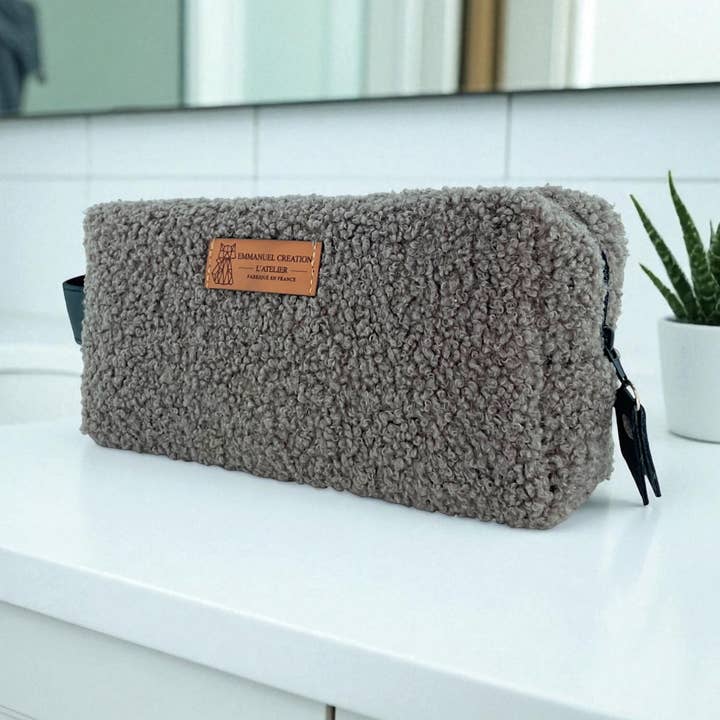 Emmanuel Création – Großhandel Kosmetiktasche – Unisex – Nomadenkoffer S, „Bouclette“ taupe0