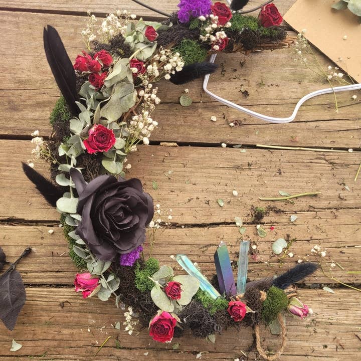 Radiant Angel Candle Co - Wholesale Wreath - Crescent Moon Wreath6