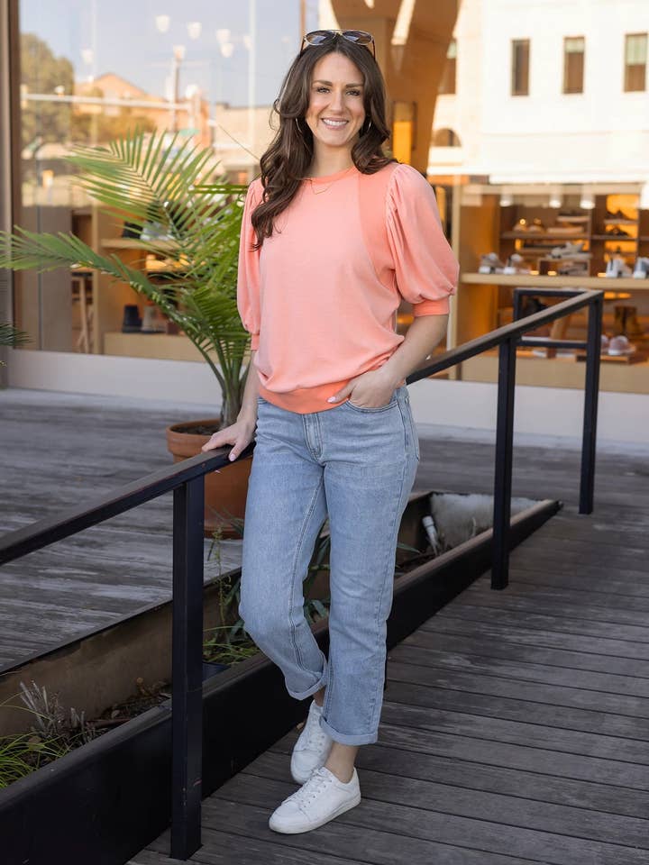 Corail Haut à manches bouffantes bicolores en corail en vente sur Faire3