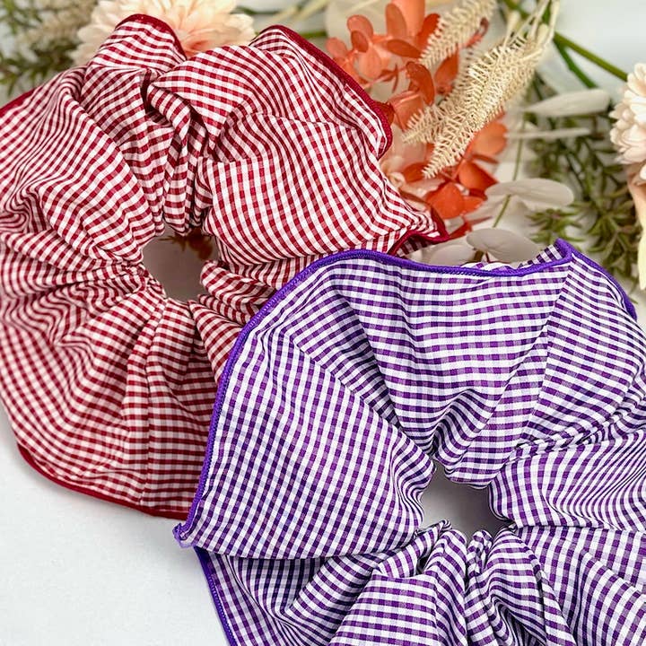 Gingham check scrunchie 20cm FQ57 and other Purchase Wholesale red scrunchie. Free Returns & Net 60 Terms on Faire trending on Faire.