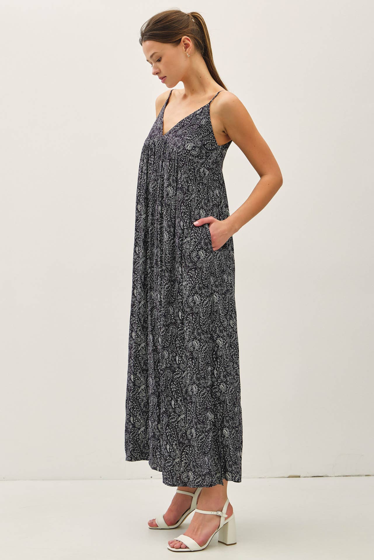 Be Cool - Wholesale Dress - Women's - PAISLEY PRINT MAXI DRESS WITH ADJUSTABLE STRAPS 1