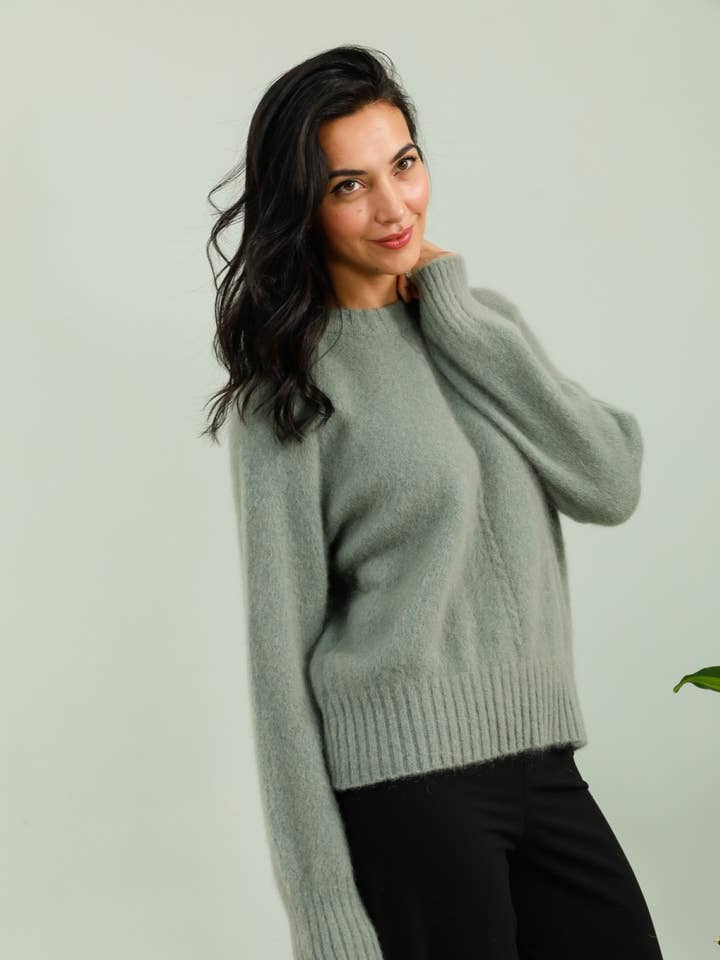 Maglia girocollo a maniche lunghe in kid mohair e lana merino per la vendita all'ingrosso da parte di NAÏS PARIS