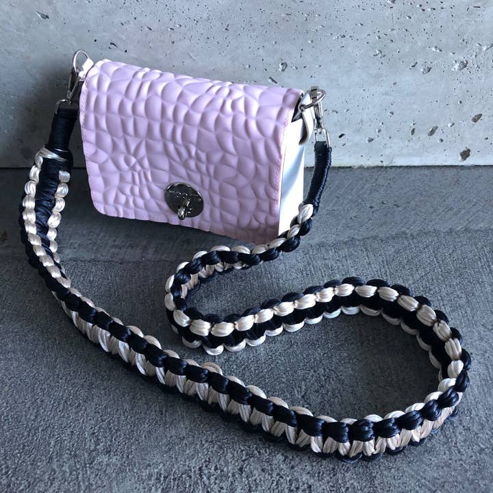 Roze op wit met Happy-nes band voor wholesale door Moost Bags