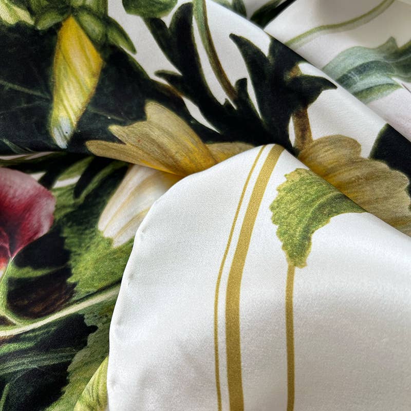 Koustrupco - Wholesale Scarf - Women's - A Flowergarden Silk scarf 90x901
