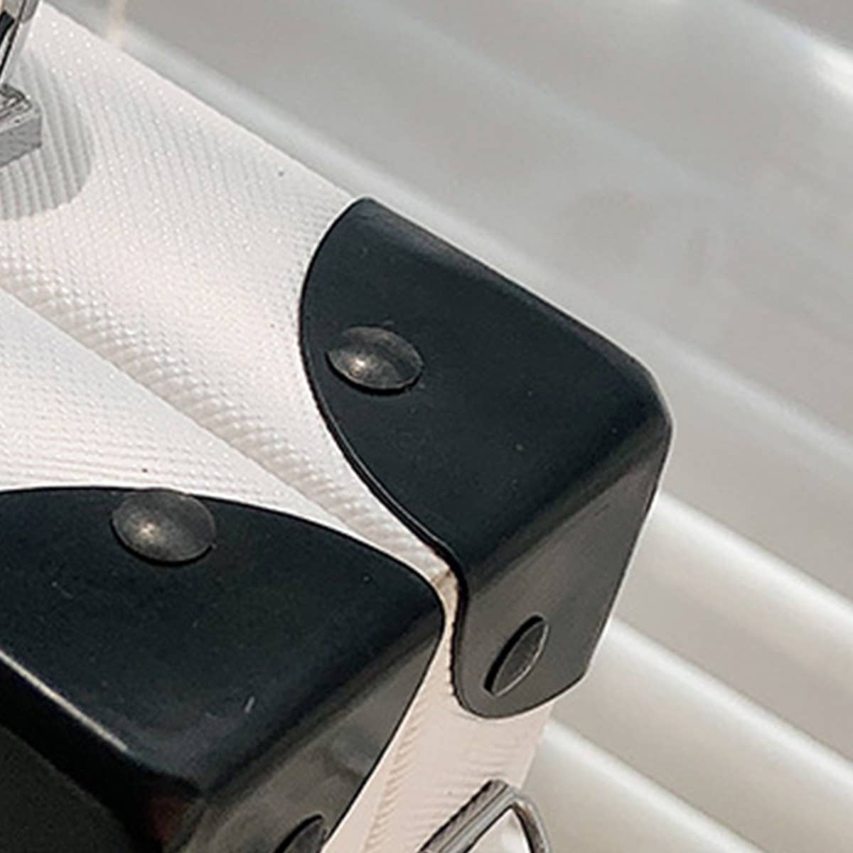 ACCITY - Wholesale Messenger Bag - Women's - RETRO RADIO BOX-SHAPED MESSENGER BAG_CWAB09854