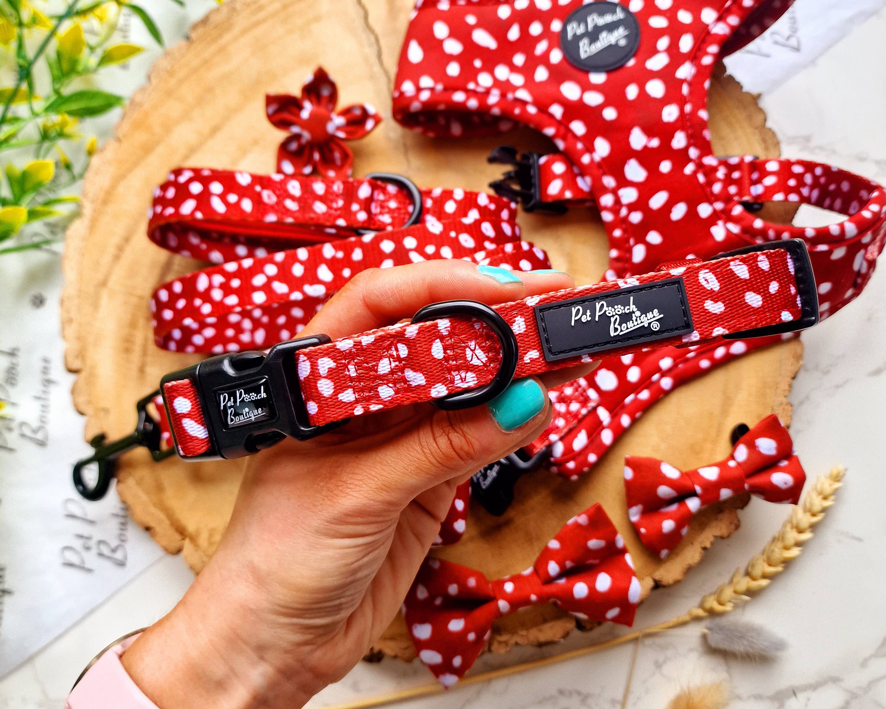 Pet Pooch Boutique - Wholesale Pet collar – Dog - Poppy Toadstool Polkas Dog Collar - OPTIONAL Bow Tie/Flower