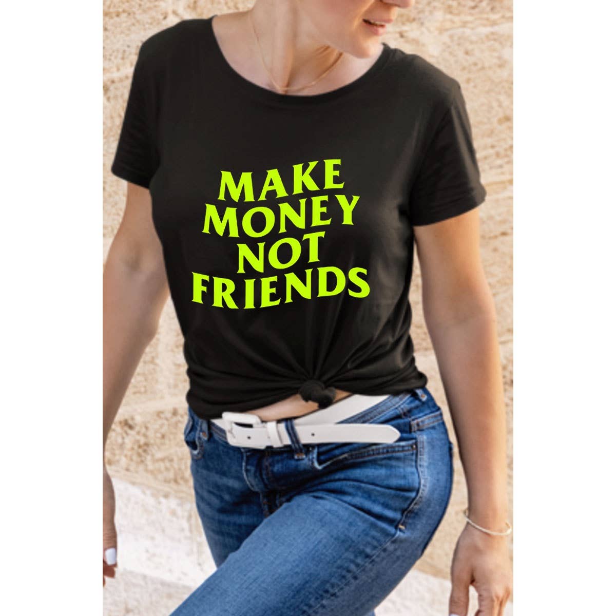 Nobrand – wholesale T-shirts med screentryck – Dam – TJÄNA PENGAR INTE VÄNNER GRAFISK T-SHIRT FÖR KVINNOR0