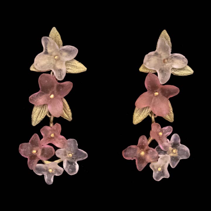 Boucles d'oreilles tendance en forme d'hortensia rose pour la vente par Michael Michaud