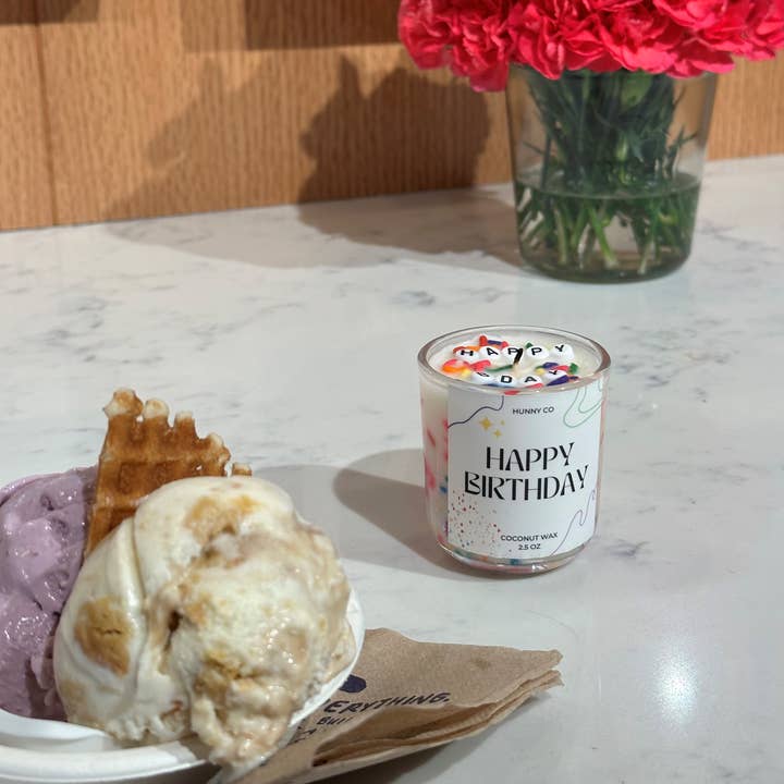 HAPPY BIRTHDAY CANDLE - 2.50 OZ CLEAR GLASS SOY WAX CANDLE for wholesale by Hunny Co