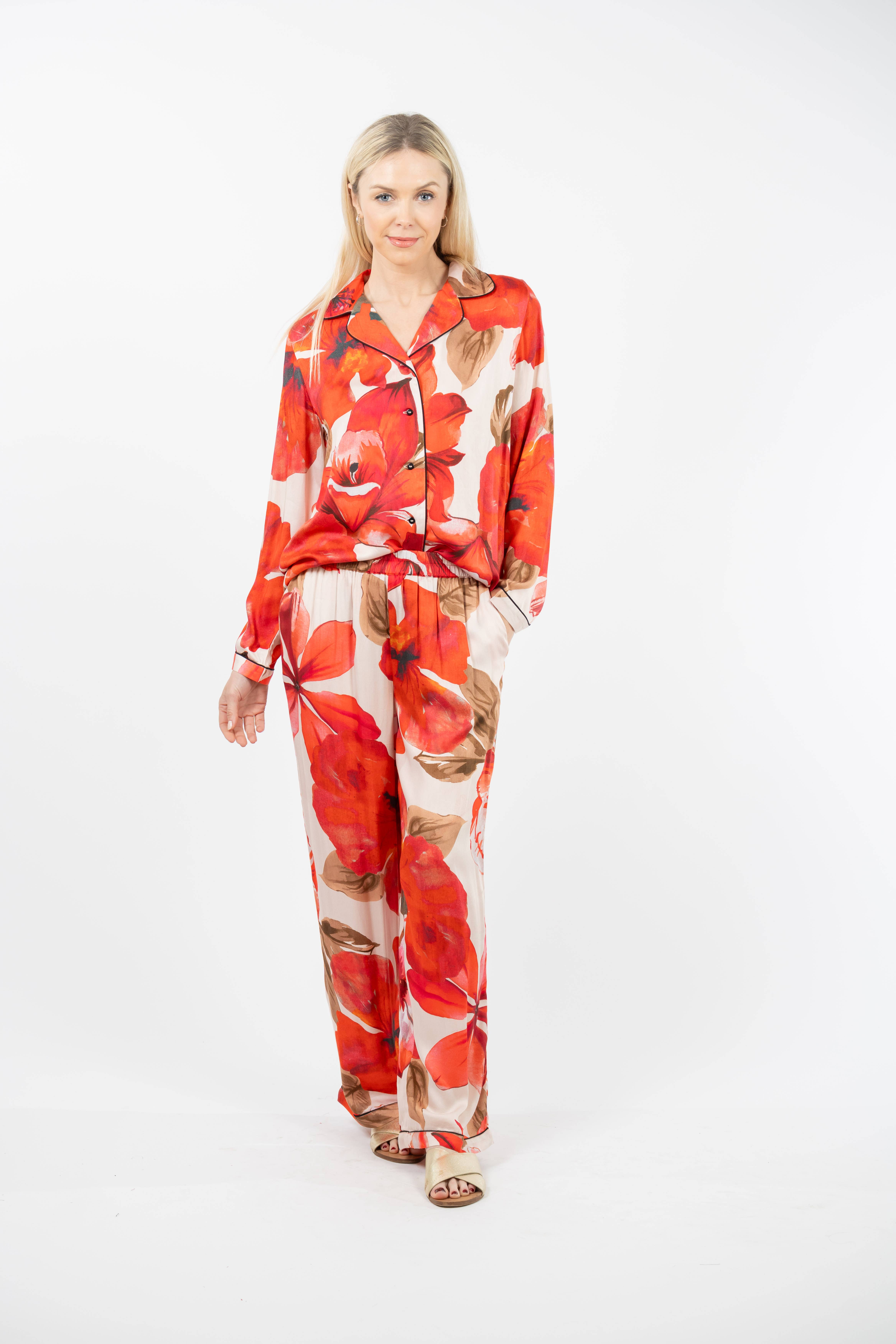 ROSES TRAJI RELAXED FIT PAJAMA SET for wholesale on Faire