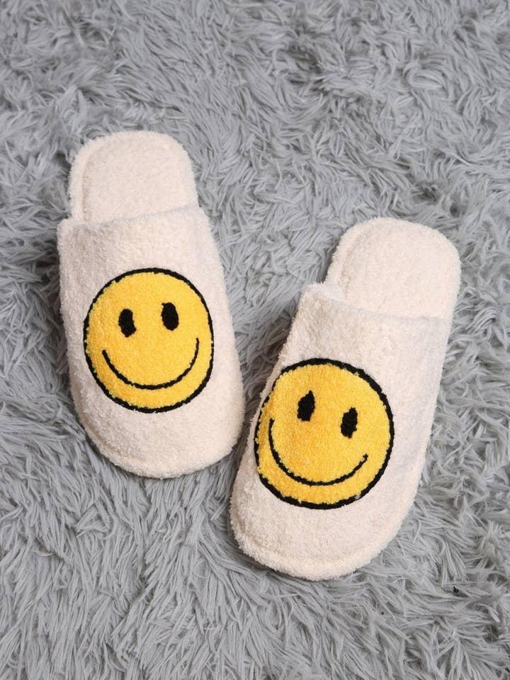MiMi Wholesale - Wholesale Slippers - Women's - JCL2125 Super Lux Smiley Face Slippers6