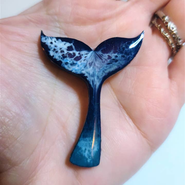 JEMS of the Sea – wholesale Magnet – Whale Tail Ocean Scene harts- och trämagneter4