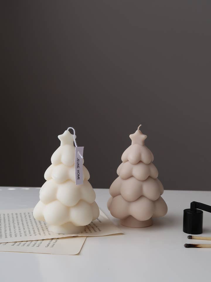 Snow Christmas tree soy candle | Custom candle for wholesale by Jeune Home