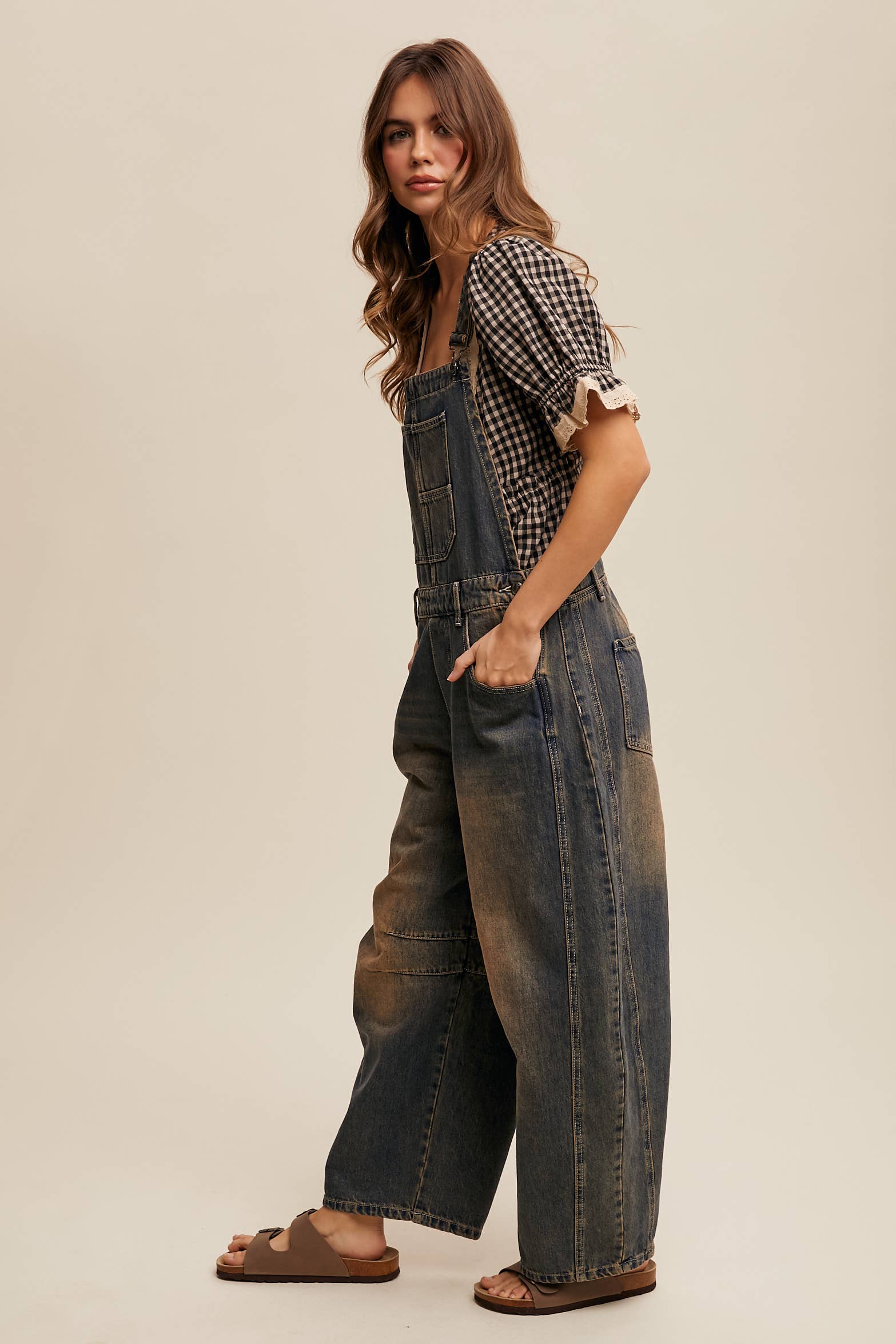 Listicle – Großhandel Overall – Damen – Barrel Jean Latzhose aus Denim mit weitem Bein21